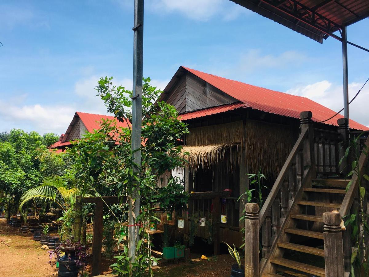 Ratanakiri Farmhouse & Trekking Banlung Экстерьер фото